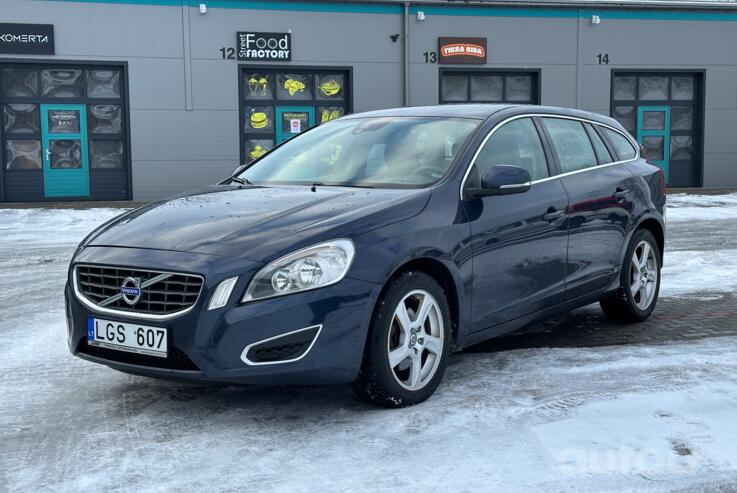 Volvo V60 1 generation wagon