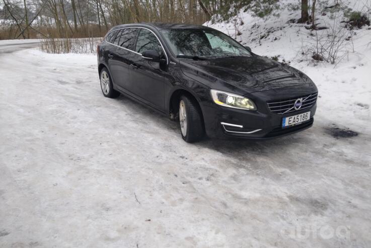 Volvo V60 1 generation [restyling] wagon 5-doors