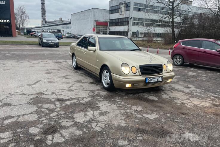 Mercedes-Benz E-Class W210 Sedan