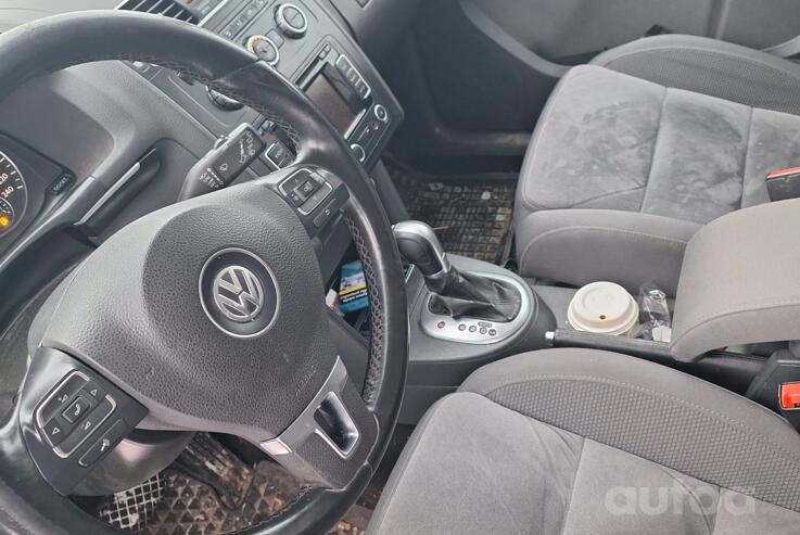 Volkswagen Touran 1 generation [2th restyling] Cross minivan 5-doors
