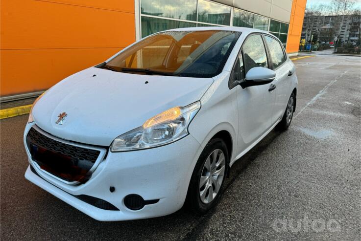 Peugeot 208 1 generation Hatchback 5-doors