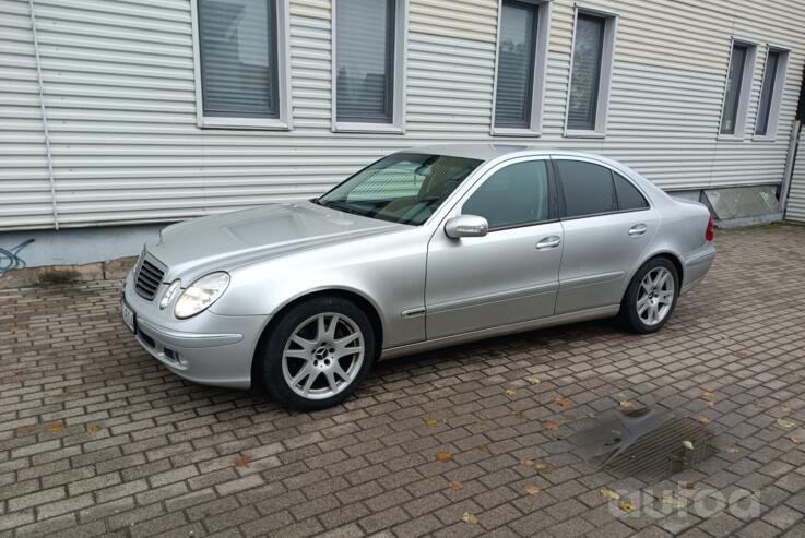 Mercedes-Benz E-Class W211 Sedan