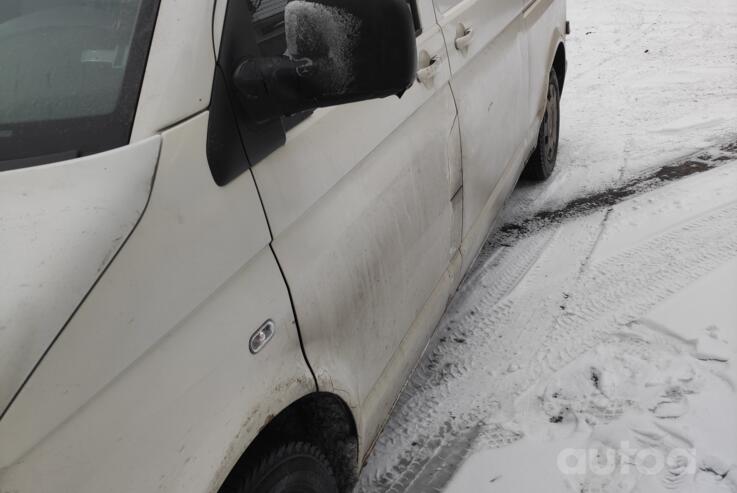 Volkswagen Transporter T5 Minivan 4-doors