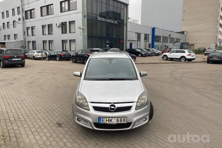 Opel Zafira B Minivan 5-doors