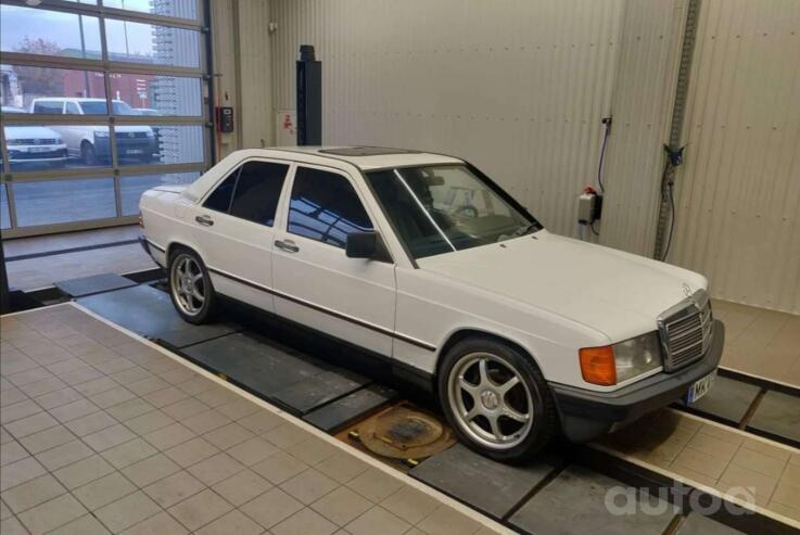 Mercedes-Benz 190 (W201) 1 generation