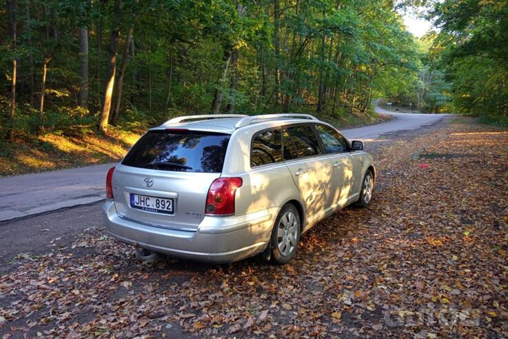 Toyota Avensis 2 generation wagon