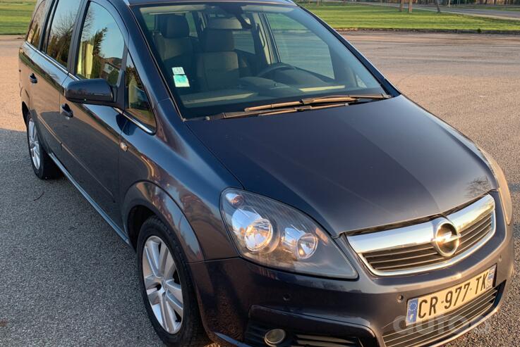Opel Zafira B Minivan 5-doors