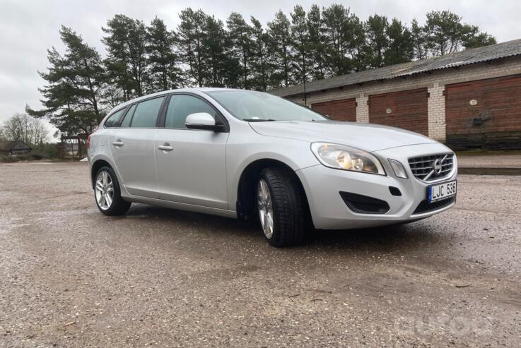 Volvo V60 1 generation wagon