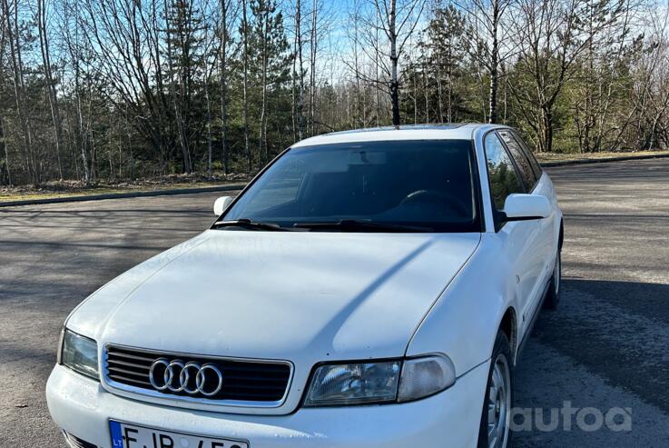 Audi A4 B5 Avant wagon 5-doors