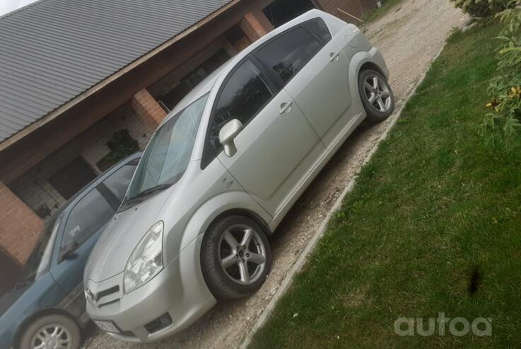 Toyota Corolla Verso 1 generation [restyling] Minivan