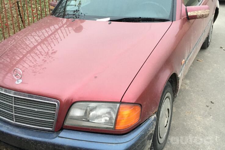 Mercedes-Benz C-Class W202/S202 Sedan