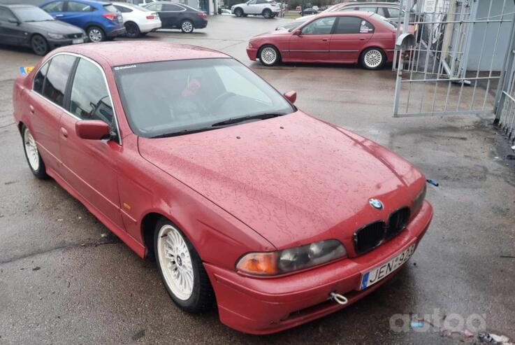 BMW 5 Series E39 Sedan 4-doors