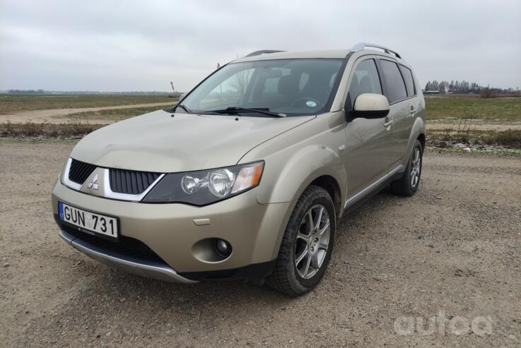 Mitsubishi Outlander 2 generation