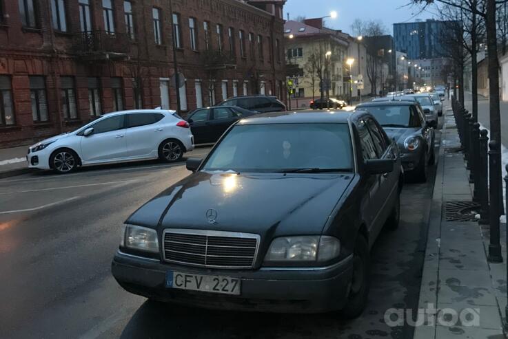 Mercedes-Benz C-Class W202/S202 Sedan