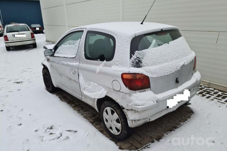 Toyota Yaris 2 generation