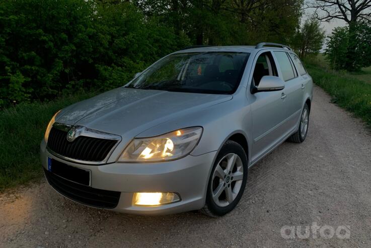 Skoda Octavia 2 generation [restyling] Combi wagon 5-doors