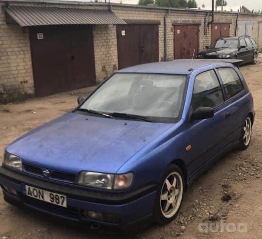 Nissan Sunny B14 Sedan