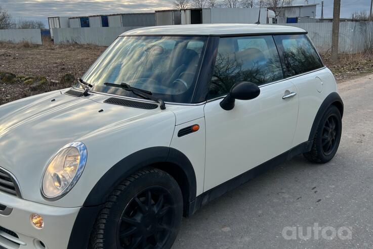 Mini One R50 [restyling] Hatchback