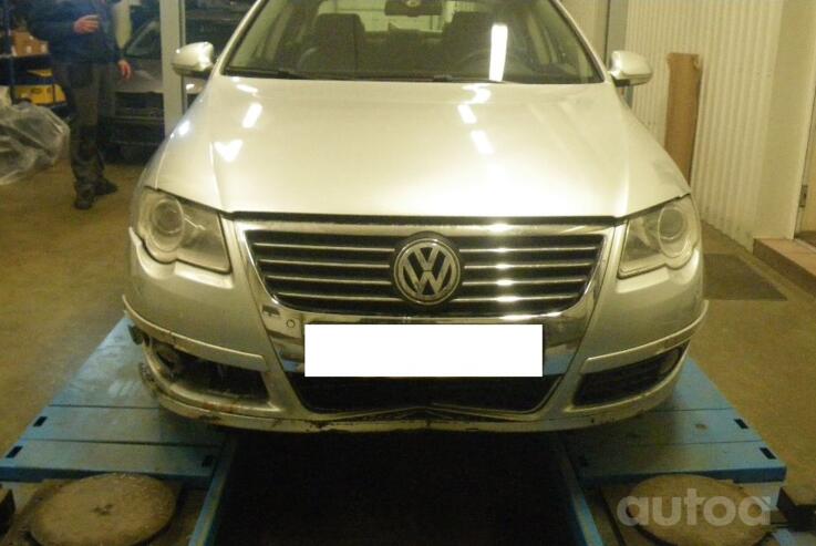 Volkswagen Passat B6 Sedan 4-doors