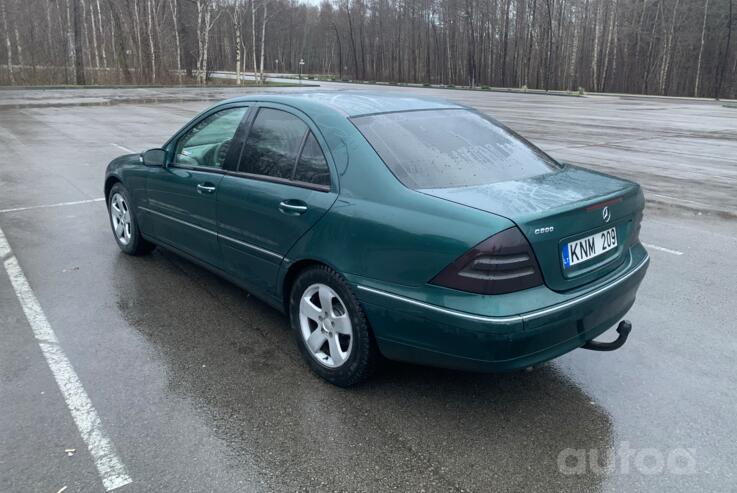 Mercedes-Benz C-Class W203/S203/CL203 Sedan