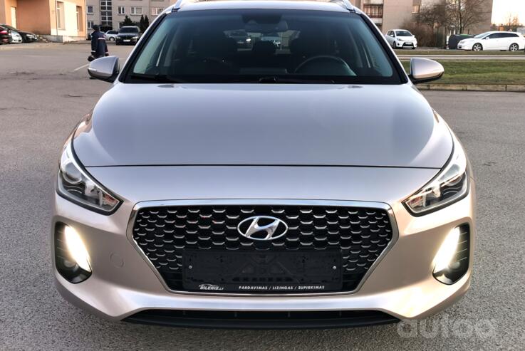 Hyundai i30 PD Fastback liftback