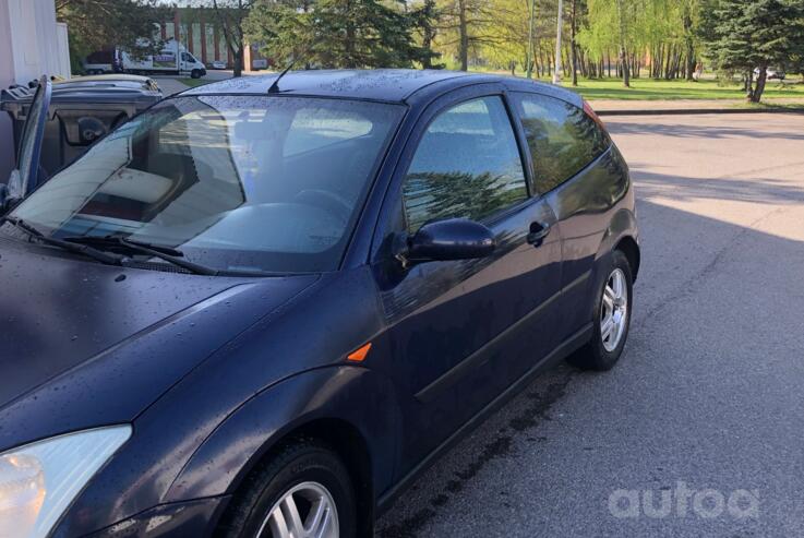 Ford Focus 1 generation Hatchback 3-doors