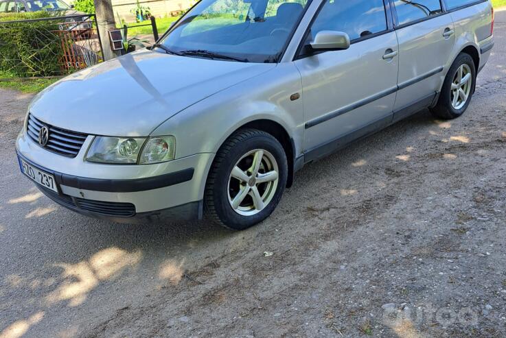 Volkswagen Passat B5 Sedan 4-doors