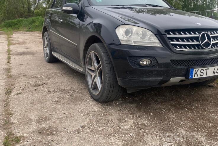 Mercedes-Benz M-Class W164 Crossover 5-doors