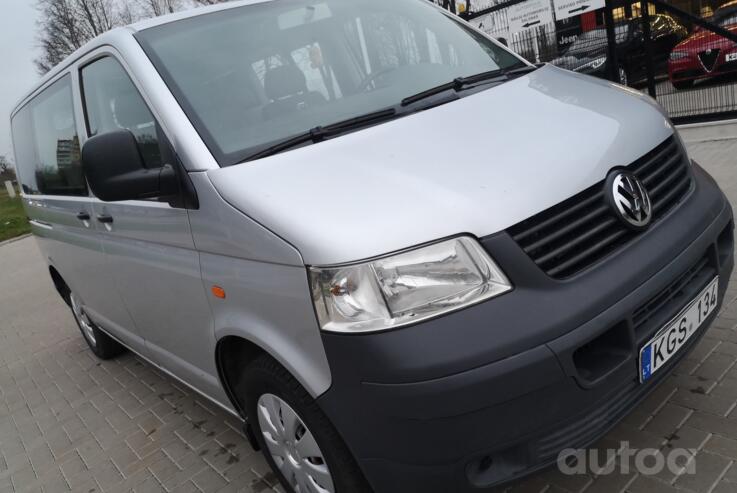 Volkswagen Transporter T5 Minivan 4-doors