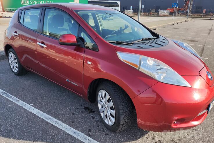 Nissan Leaf 1 generation Hatchback