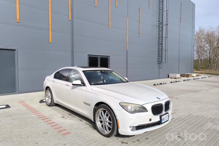 BMW 7 Series F01/F02 Sedan