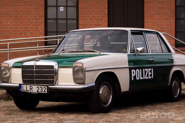 Mercedes-Benz W115 1 generation