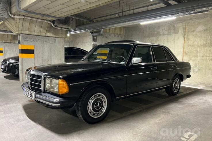 Mercedes-Benz W123 1 generation