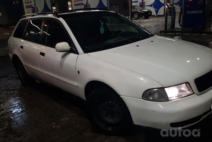 Audi A4 B5 Avant wagon 5-doors