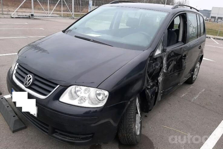 Volkswagen Touran 1 generation Minivan