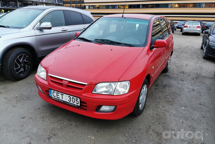 Mitsubishi Space Star 1 generation Minivan