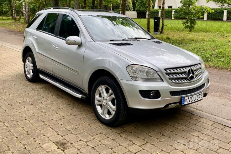 Mercedes-Benz M-Class W164 Crossover 5-doors