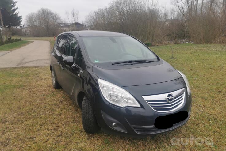 Opel Meriva 2 generation Minivan