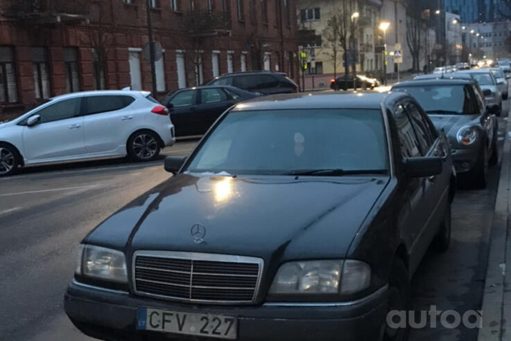 Mercedes-Benz C-Class W202/S202 Sedan