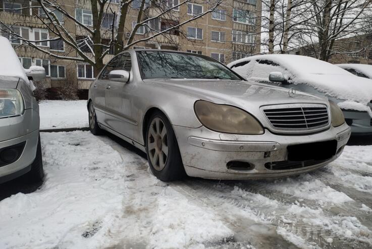 Mercedes-Benz S-Class W220 Sedan