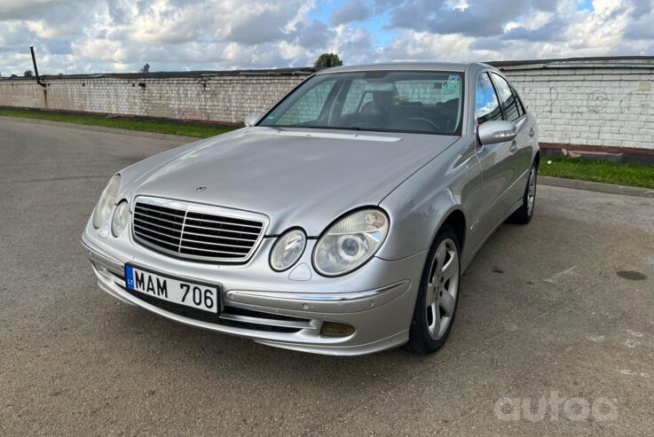 Mercedes-Benz E-Class W211 Sedan