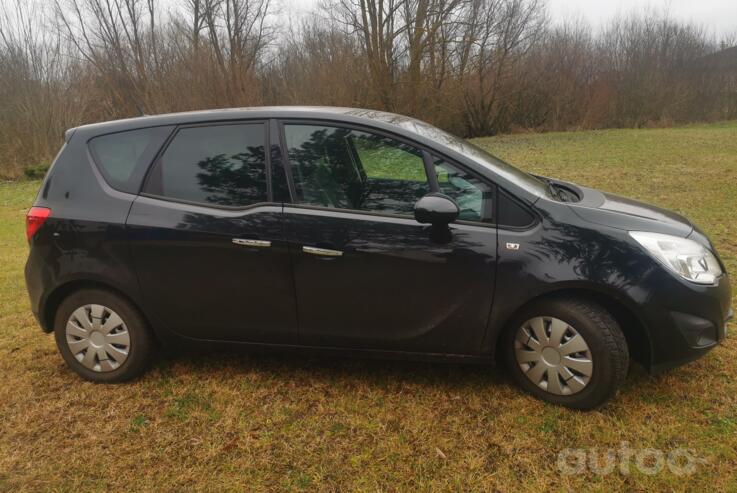 Opel Meriva 2 generation Minivan