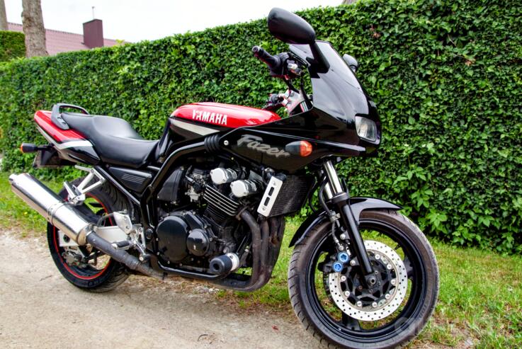 Yamaha FZS 600 Fazer