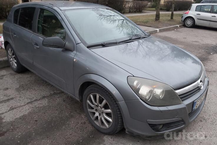 Opel Astra H Hatchback