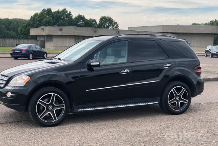 Mercedes-Benz M-Class W164 Crossover 5-doors