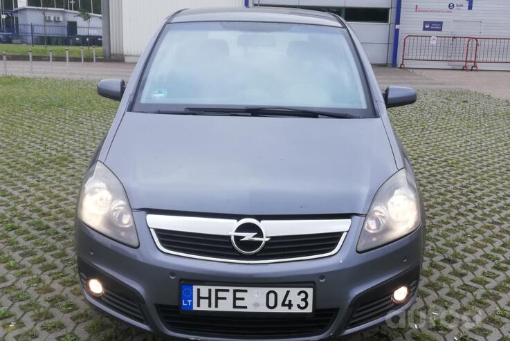 Opel Zafira B Minivan 5-doors