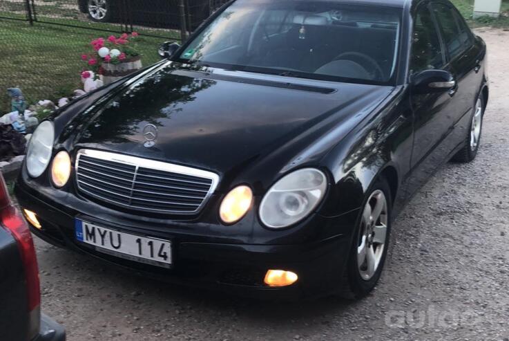 Mercedes-Benz E-Class W211 Sedan