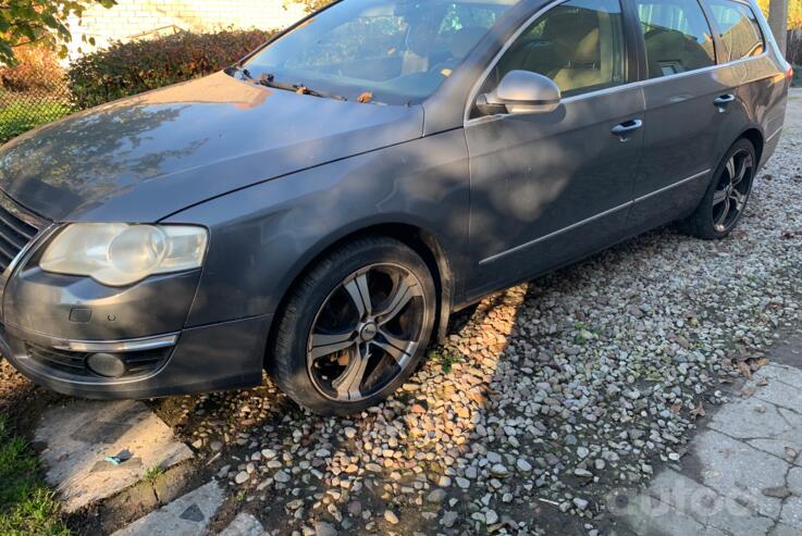 Volkswagen Passat B6 wagon 5-doors