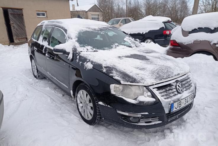 Volkswagen Passat B6 wagon 5-doors