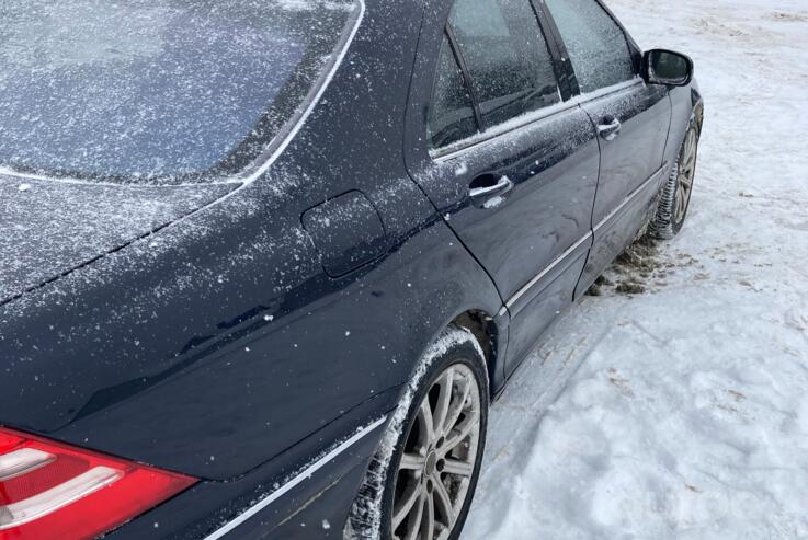 Mercedes-Benz S-Class W220 Sedan